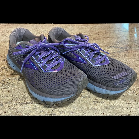 brooks ghost 12 size 8.5